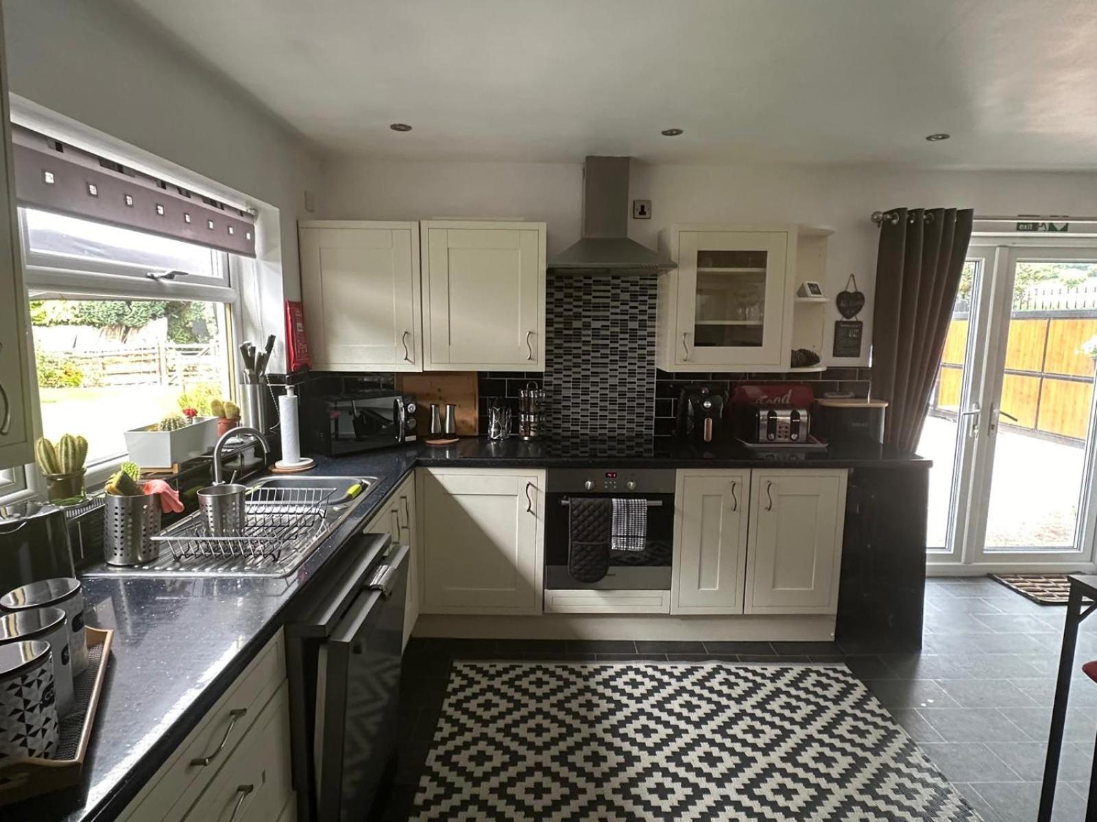 Shropshire Guestroom Seisdon Exterior photo