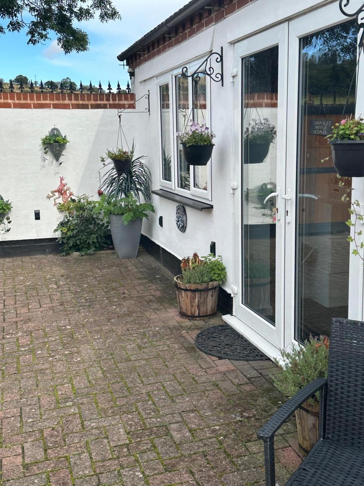 Shropshire Guestroom Seisdon Exterior photo